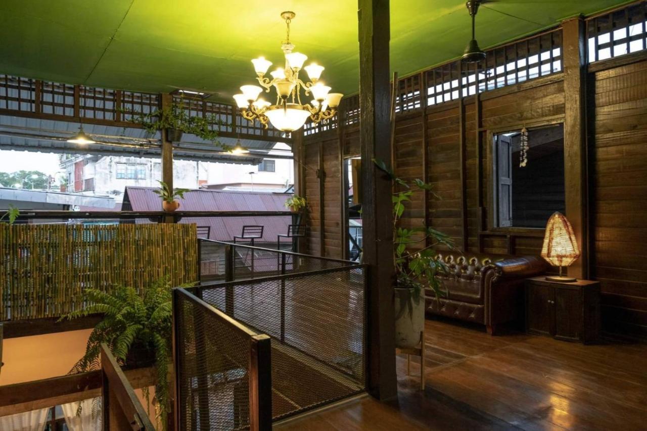 Non House Bangkok บ้านนอนโฮสเทล Экстерьер фото