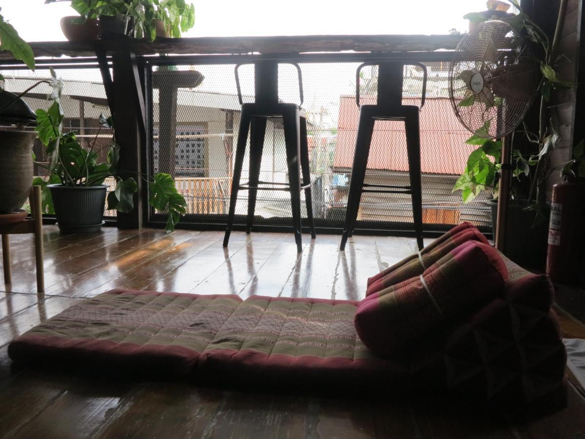 Non House Bangkok บ้านนอนโฮสเทล Экстерьер фото